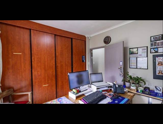 BUSINESS FOR SALE IN BRACKENHURST